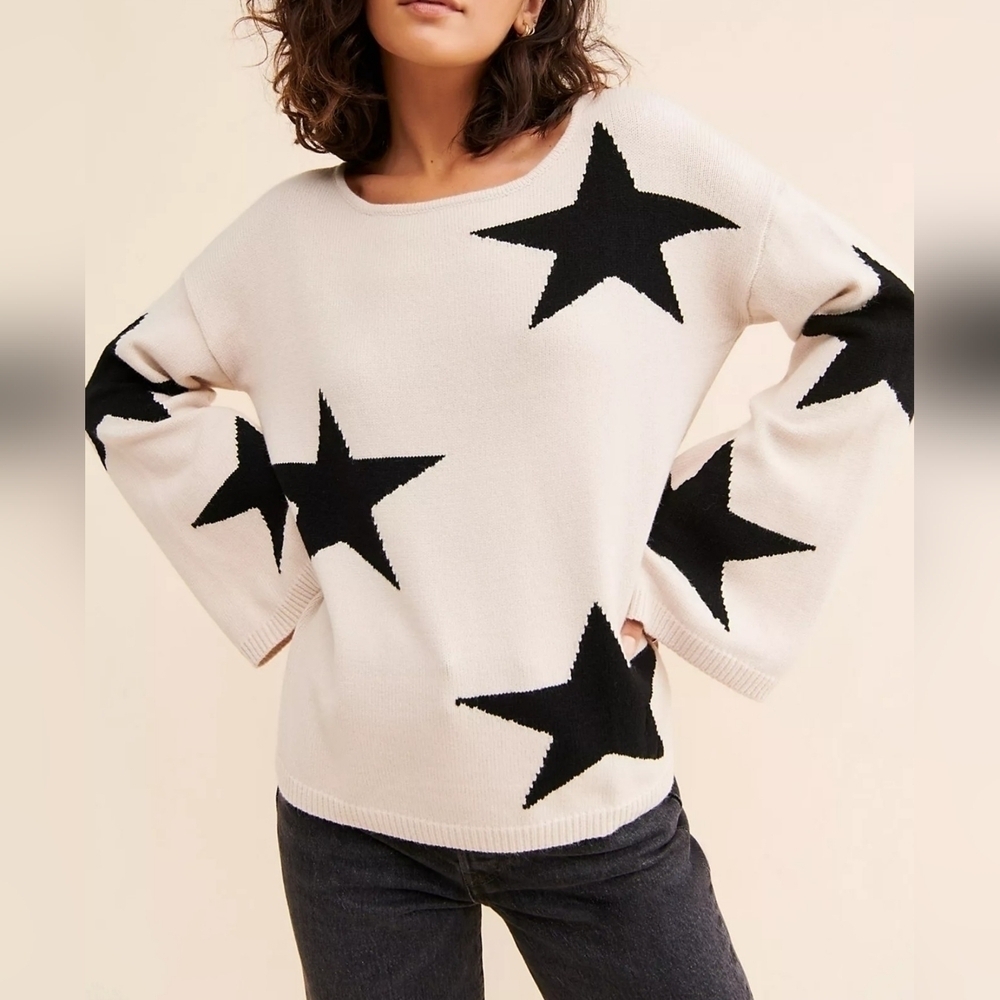Stellah Star Pullover Cozy Warm Sweater IVORY w Black Stars Bell Sleeves